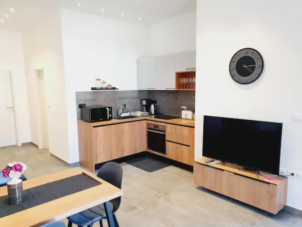 Modern Apartment Ana Premantura Bagian luar foto